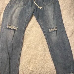 Easel jeans size large. NWT